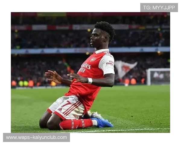 阿森纳萨卡右路传中落点完美队友顺势破门