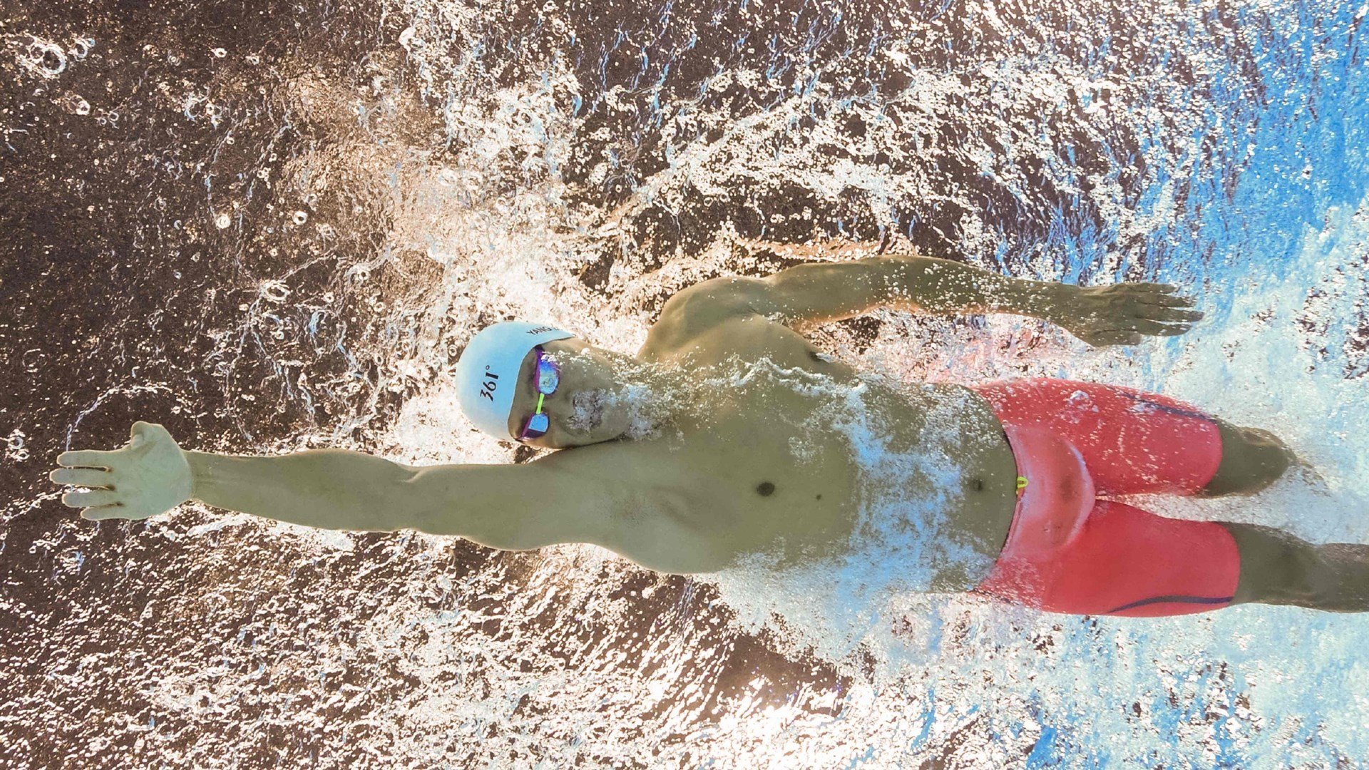 CBA常规赛北京首钢主场2分险胜广东宏远 比赛末段攻守转换决定胜负